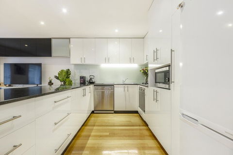 Tranquil Townhouse In Port Melbourne - Hotels Melbourne 1