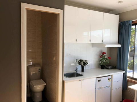 Traveler's Affordable Studio Unit (Beverly Hills) - Hotels Melbourne 0