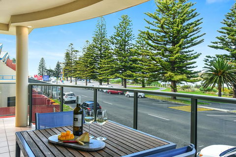 Ultimate Esplanade - 3 Storey Experience - WiFi - Hotels Melbourne 1