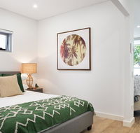 Ultra Modern Studio Suite with Balcony Near Shops - Hotels Melbourne