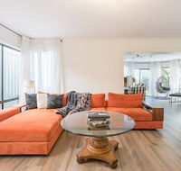 ULTRA SPACIOUS STYLISH HOME IN PRESTONS - SYDNEY - Hotels Melbourne