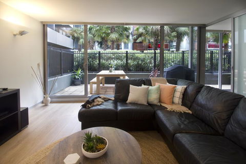 Urban Sea Drift - Pets, Pool, Gym, Parking, Beach 250m - Hotels Melbourne 0