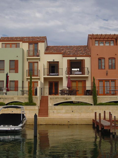 Venice At The Beach - Hotels Melbourne 3