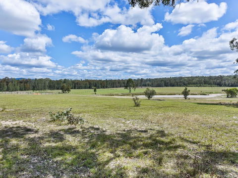 Wallaby Cottage - Cute Accom In Bushland Setting - Hotels Melbourne 3