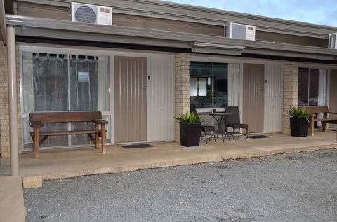 Warwick Motor Inn - Hotels Melbourne 2