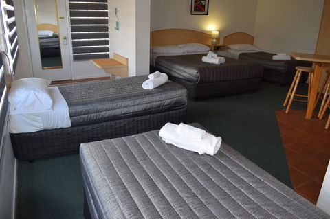Warwick Vines Motel - Hotels Melbourne 1