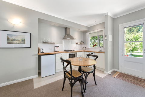 Amelina Cottages - Hotels Melbourne 11