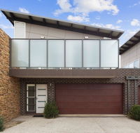 Central to Cowes - Hotels Melbourne