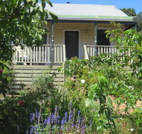 Walnut Cottage via Leongatha - Hotels Melbourne