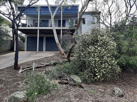 Elevated Holiday House Overlooks Tranquil Wetlands - Hotels Melbourne 0