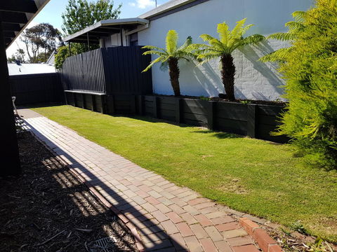 Mysa Anglesea Sleeps 7 WiFi SmartTV Cafes Shops - Hotels Melbourne 16