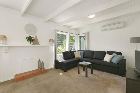 Mysa Anglesea Sleeps 7 WiFi SmartTV Cafes Shops - Hotels Melbourne 2