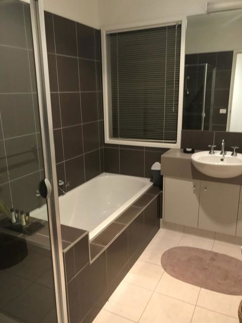 Black Lotus Townhouse - Hotels Melbourne 10