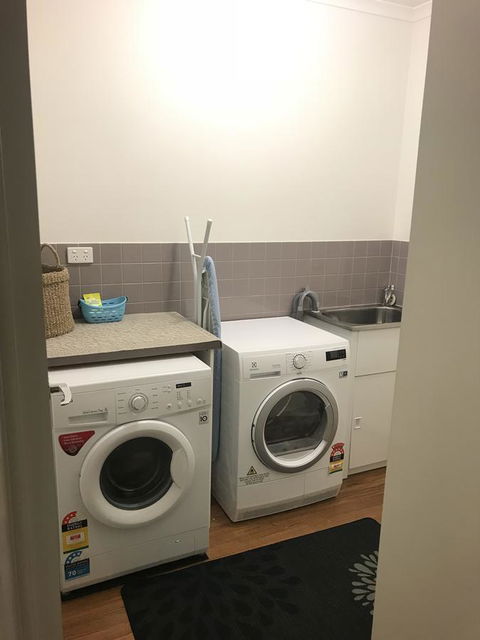 Black Lotus Townhouse - Hotels Melbourne 11