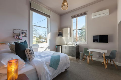 The Old Mechanics - Hotels Melbourne 11