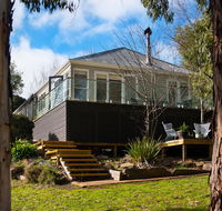 Lake Como Villa - Hotels Melbourne