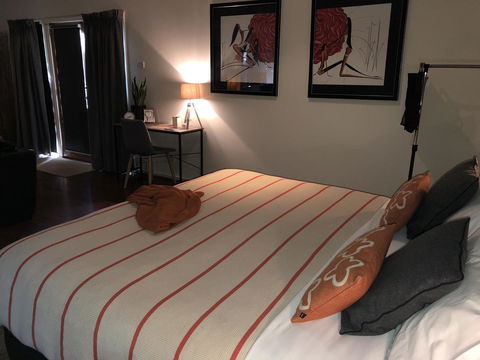 Minni Gums - Hotels Melbourne 24