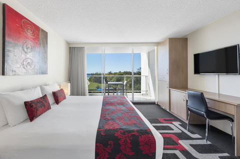 Ramada By Wyndham Marcoola Beach - Hotels Melbourne 17