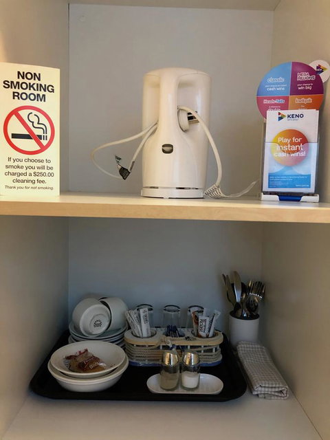 Bribie Island Hotel - Hotels Melbourne 12