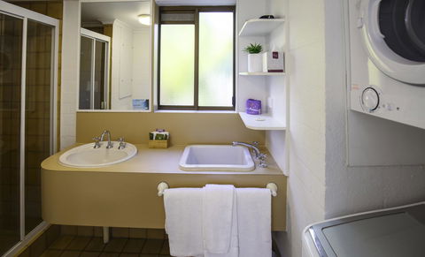Ocean Breeze Resort - Hotels Melbourne 34