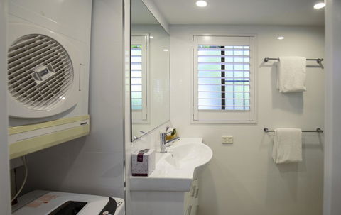 Ocean Breeze Resort - Hotels Melbourne 14
