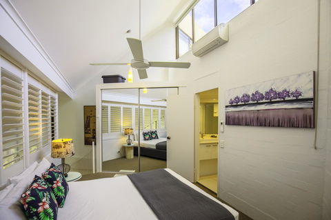 Ocean Breeze Resort - Hotels Melbourne 3