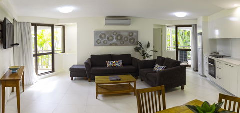 Ocean Breeze Resort - Hotels Melbourne 5