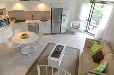 Ocean Breeze Resort - Hotels Melbourne 44