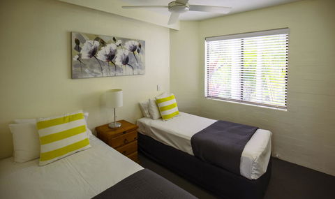 Ocean Breeze Resort - Hotels Melbourne 8