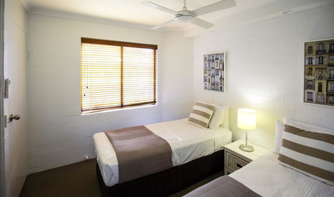Ocean Breeze Resort - Hotels Melbourne 4