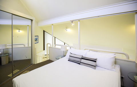 Ocean Breeze Resort - Hotels Melbourne 41