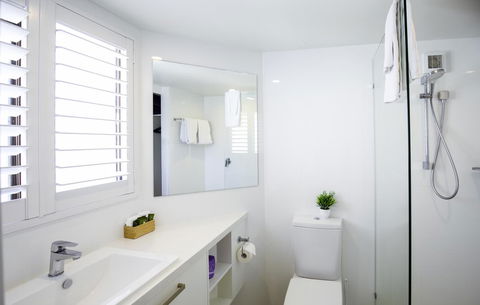 Ocean Breeze Resort - Hotels Melbourne 21