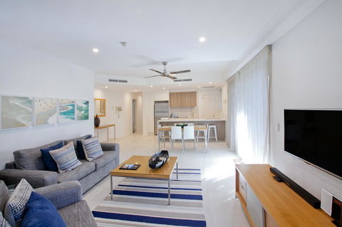 Emerald Noosa - Hotels Melbourne 25