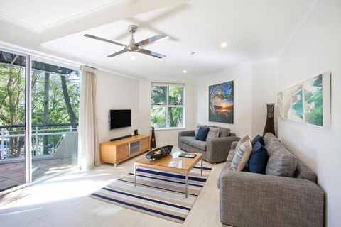 Emerald Noosa - Hotels Melbourne 24