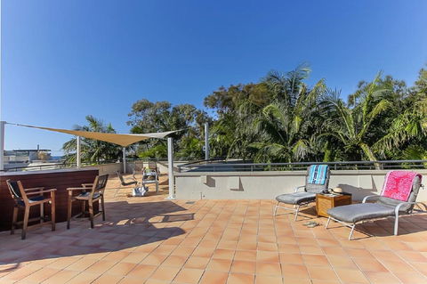 Emerald Noosa - Hotels Melbourne 19