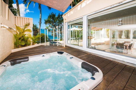 Netanya Noosa Beachfront Resort - Hotels Melbourne 28