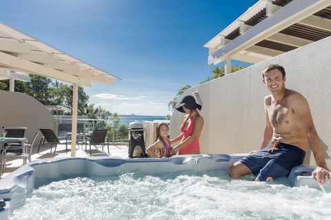 The Cove Noosa - Hotels Melbourne 25