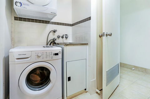 Noosa Tropicana - Hotels Melbourne 40