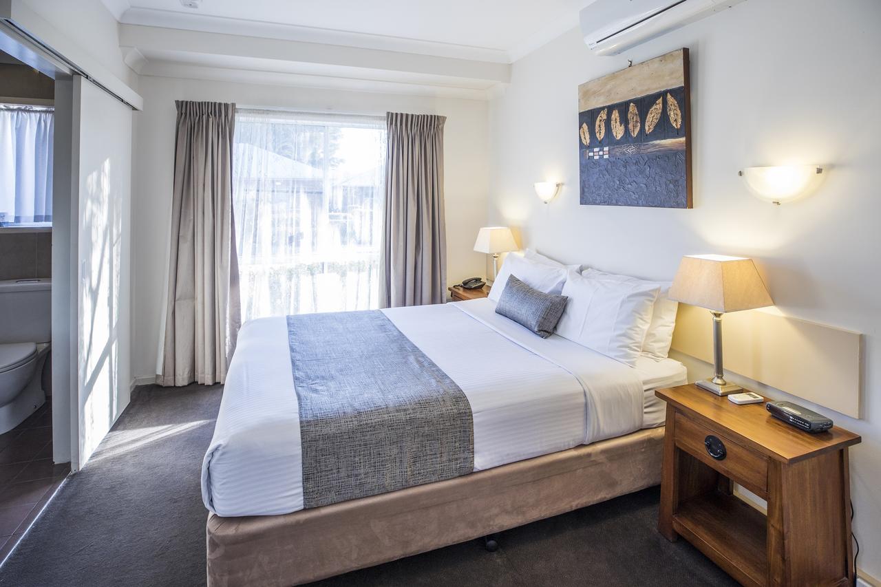 Emerald QLD Hotels Melbourne