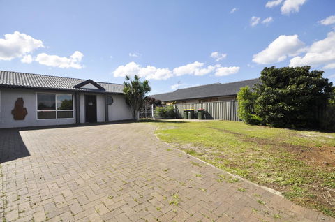Bribie Island Canal Holiday Destination! - Hotels Melbourne 2