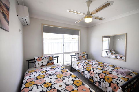 Bribie Island Canal Holiday Destination! - Hotels Melbourne 19