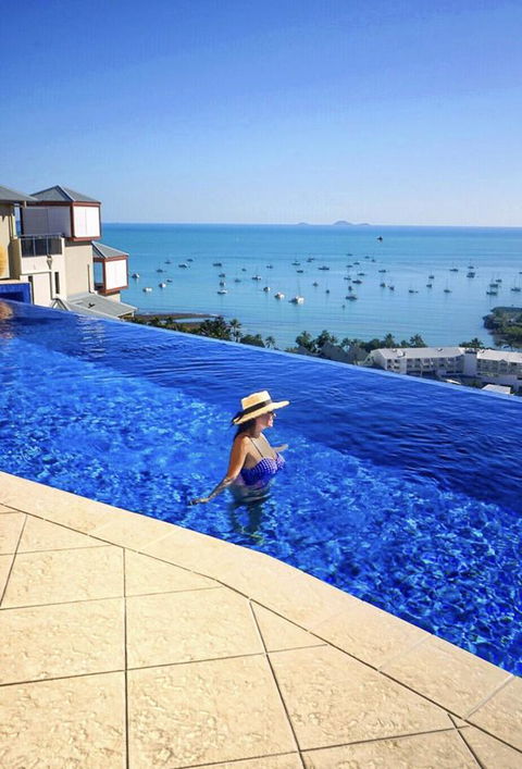 Pinnacles - Hotels Melbourne 1