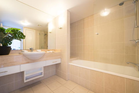 Pinnacles - Hotels Melbourne 4