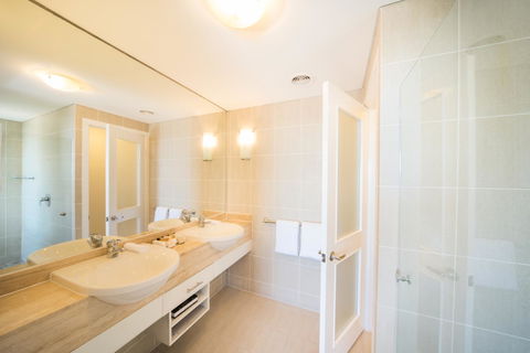 Pinnacles - Hotels Melbourne 18