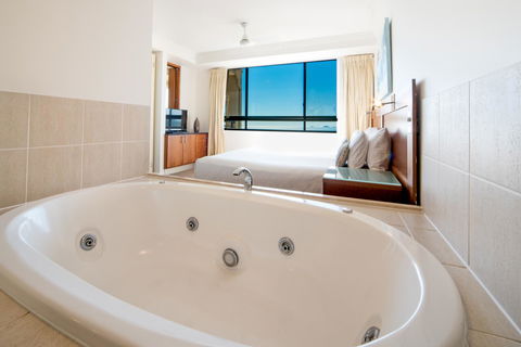 Pinnacles - Hotels Melbourne 9