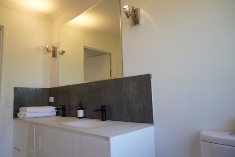 McCarthy Grove Maleny - Hotels Melbourne 10