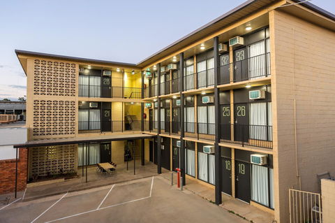 Nightcap At Emerald Star Hotel - Hotels Melbourne 5