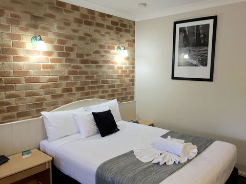 Country Gardens Motor Inn - Hotels Melbourne 13