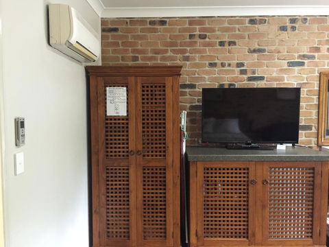 Country Gardens Motor Inn - Hotels Melbourne 25