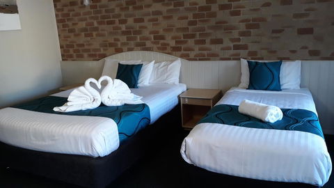 Country Gardens Motor Inn - Hotels Melbourne 5